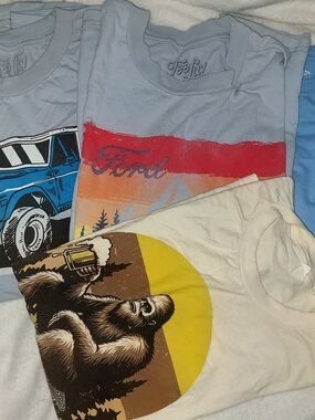 Southern Tide Light Blue Graphic Short Sleeve Tee with Multicolor Prints